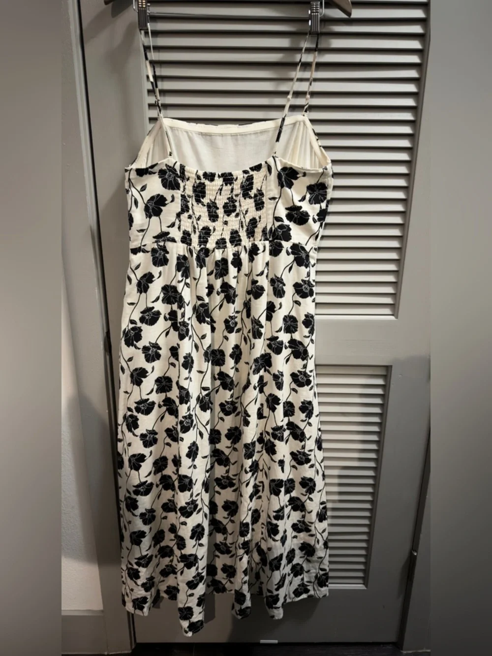 GAP Linen Blend Midi Dress L Tall Black White Floral Smocked Back Summer - Picture 3 of 5